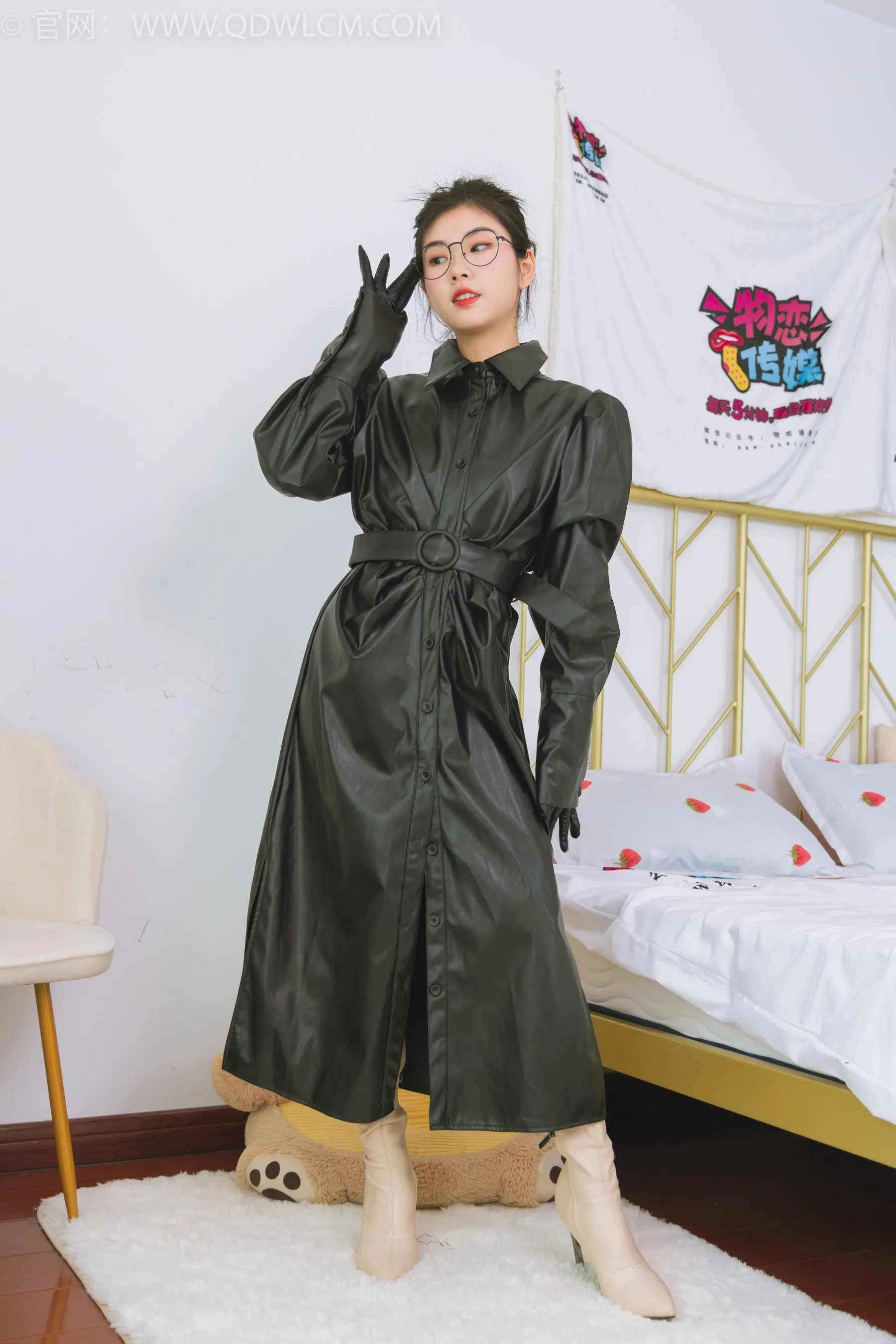 物恋传媒 NO.1510 米米-深邃的光 [151P]插图1
